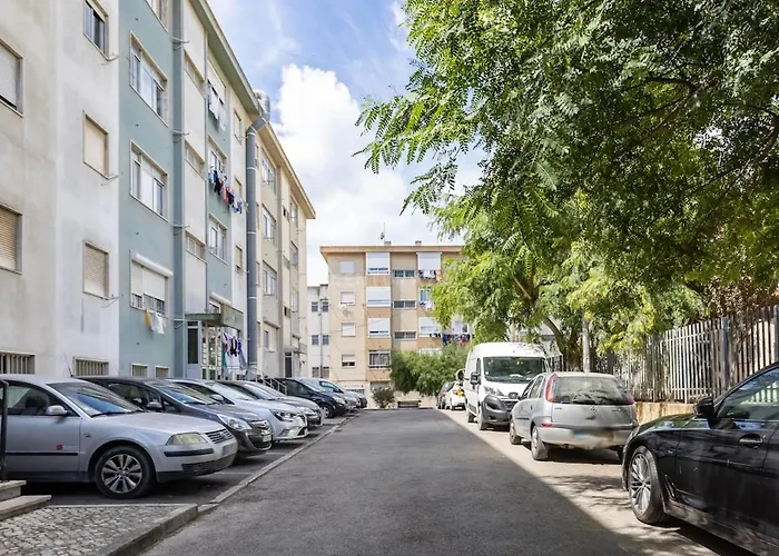 Moderno E Acolhedor I Perto Do Aeroporto * 리스본